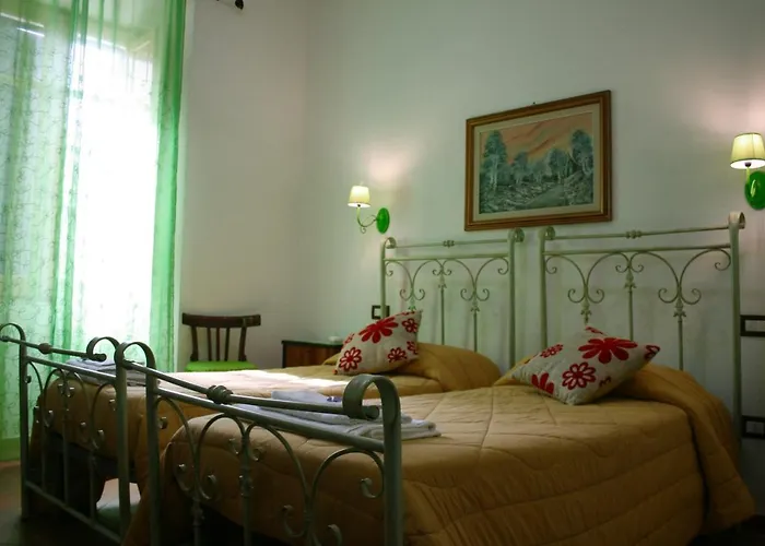 Oda ve Kahvaltı Duca D'aosta 3*